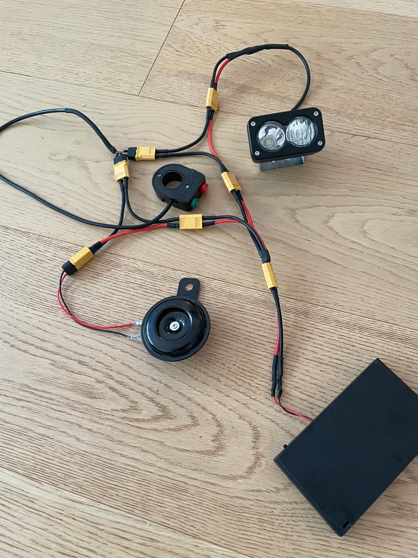 PlugnPlay™ Horn & Baja Light Kit V2