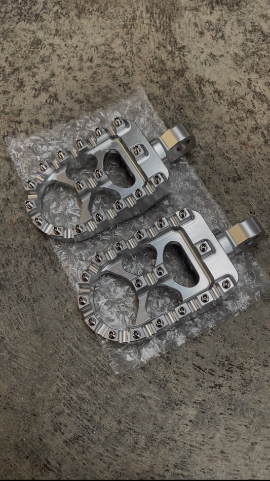 PlugnPlay™ CNC Dirt Bike Pegs